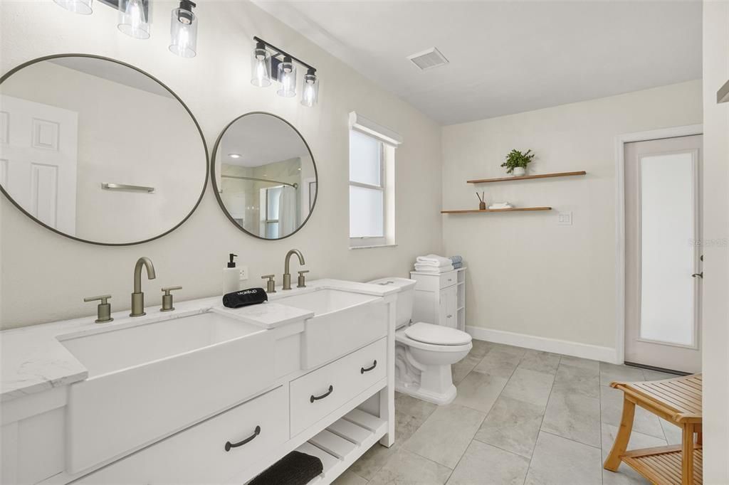 出租: $3,000 (4 贝兹, 2 浴室, 1640 平方英尺)