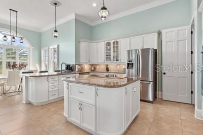 En Venta: $839,900 (4 camas, 2 baños, 3813 Pies cuadrados)