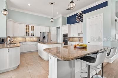 En Venta: $839,900 (4 camas, 2 baños, 3813 Pies cuadrados)