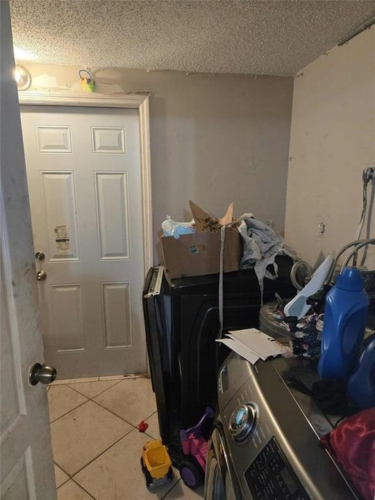 Active With Contract: $369,000 (6 beds, 0 baths, 1944 Square Feet)