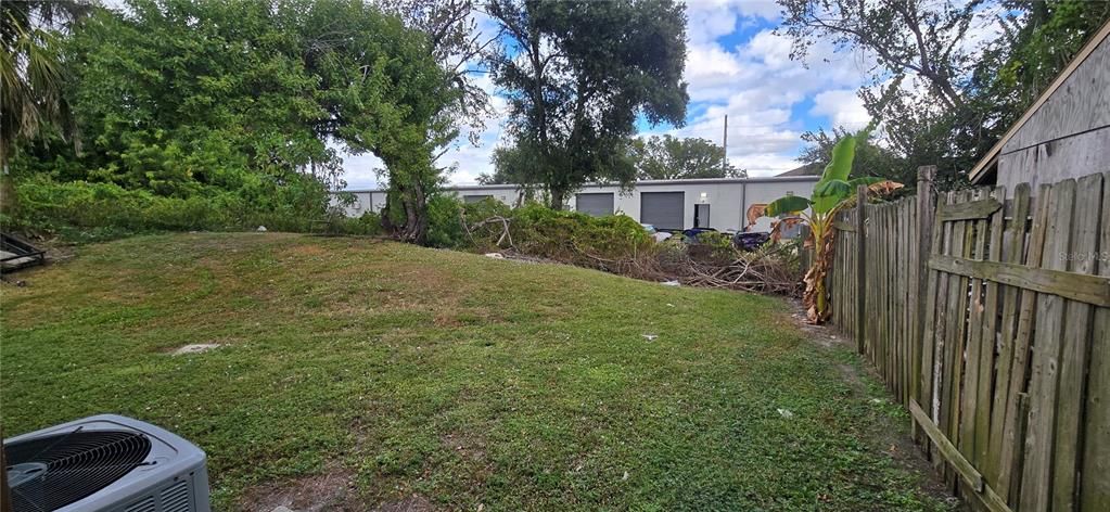 Active With Contract: $369,000 (6 beds, 0 baths, 1944 Square Feet)