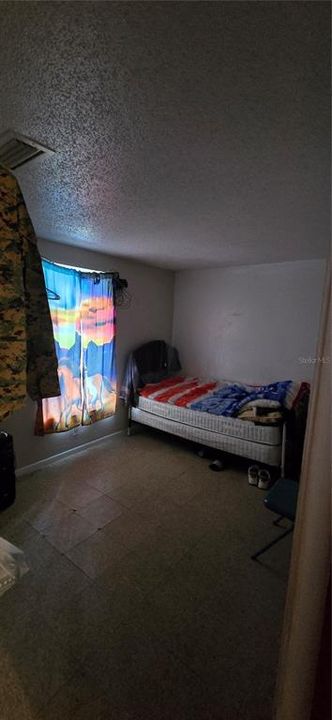 Active With Contract: $369,000 (6 beds, 0 baths, 1944 Square Feet)