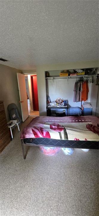 Active With Contract: $369,000 (6 beds, 0 baths, 1944 Square Feet)