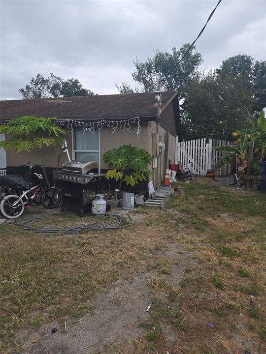 Active With Contract: $369,000 (6 beds, 0 baths, 1944 Square Feet)