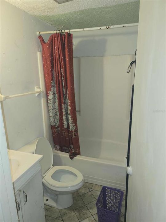 Active With Contract: $369,000 (6 beds, 0 baths, 1944 Square Feet)