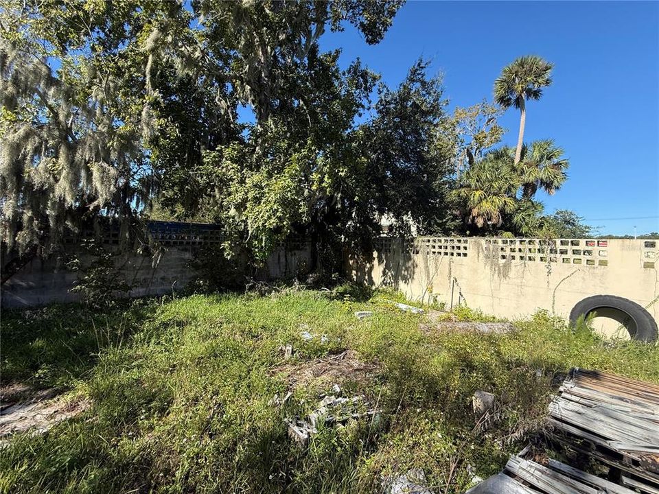 待售: $130,000 (2 贝兹, 1 浴室, 801 平方英尺)