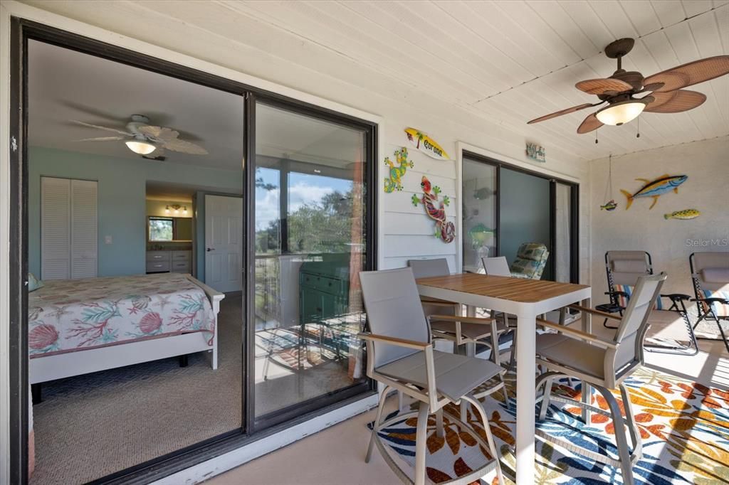 待售: $249,900 (2 贝兹, 2 浴室, 1041 平方英尺)