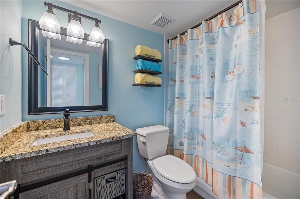 待售: $249,900 (2 贝兹, 2 浴室, 1041 平方英尺)