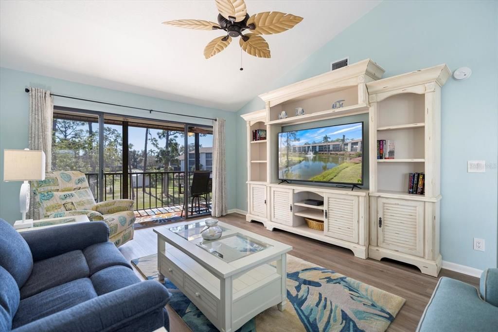 待售: $249,900 (2 贝兹, 2 浴室, 1041 平方英尺)