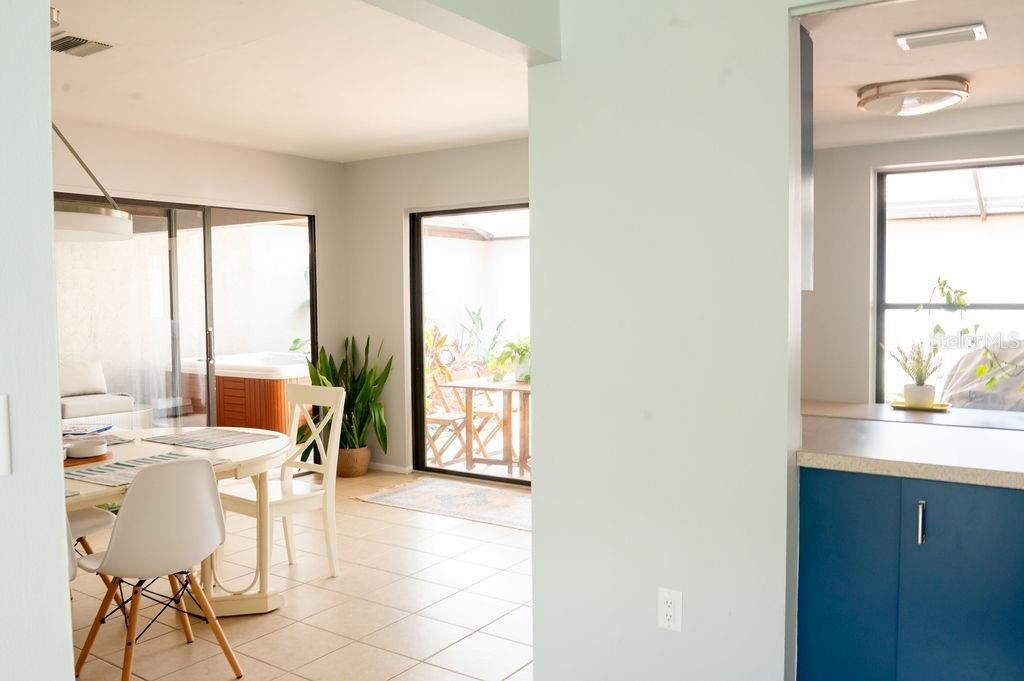 出租: $3,300 (2 贝兹, 2 浴室, 1630 平方英尺)