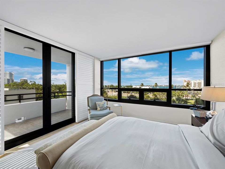 For Sale: $1,599,000 (2 beds, 2 baths, 2055 Square Feet)