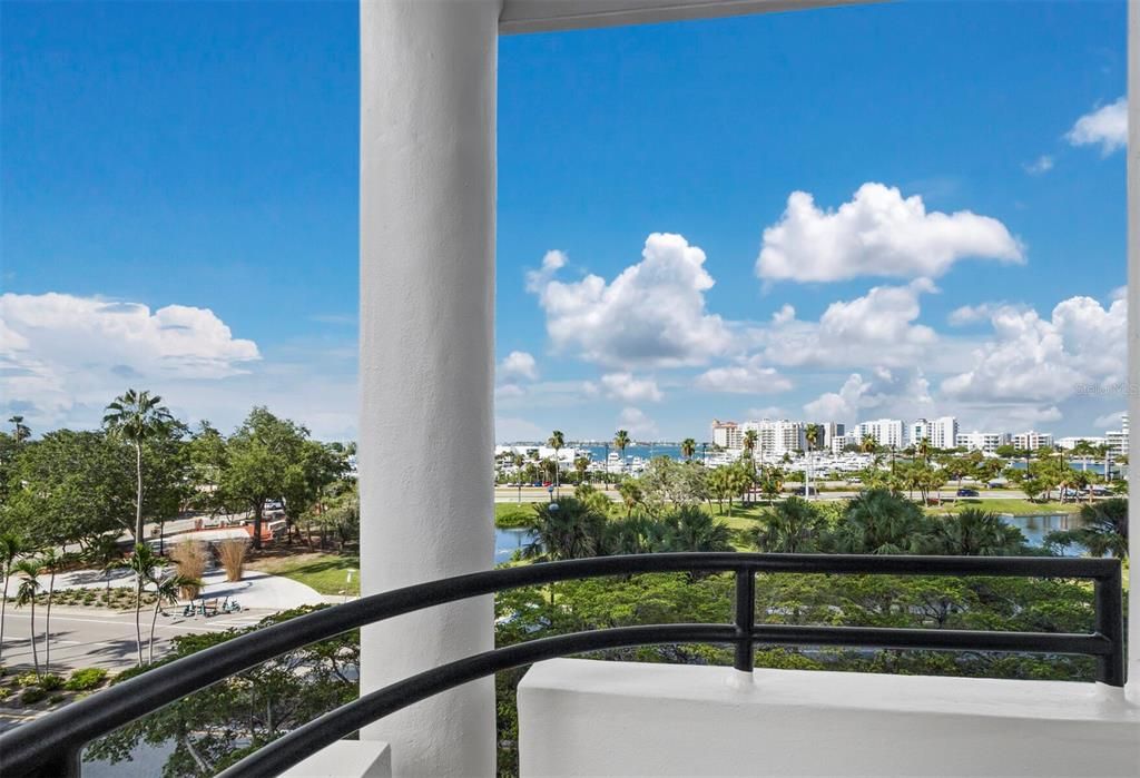 For Sale: $1,599,000 (2 beds, 2 baths, 2055 Square Feet)