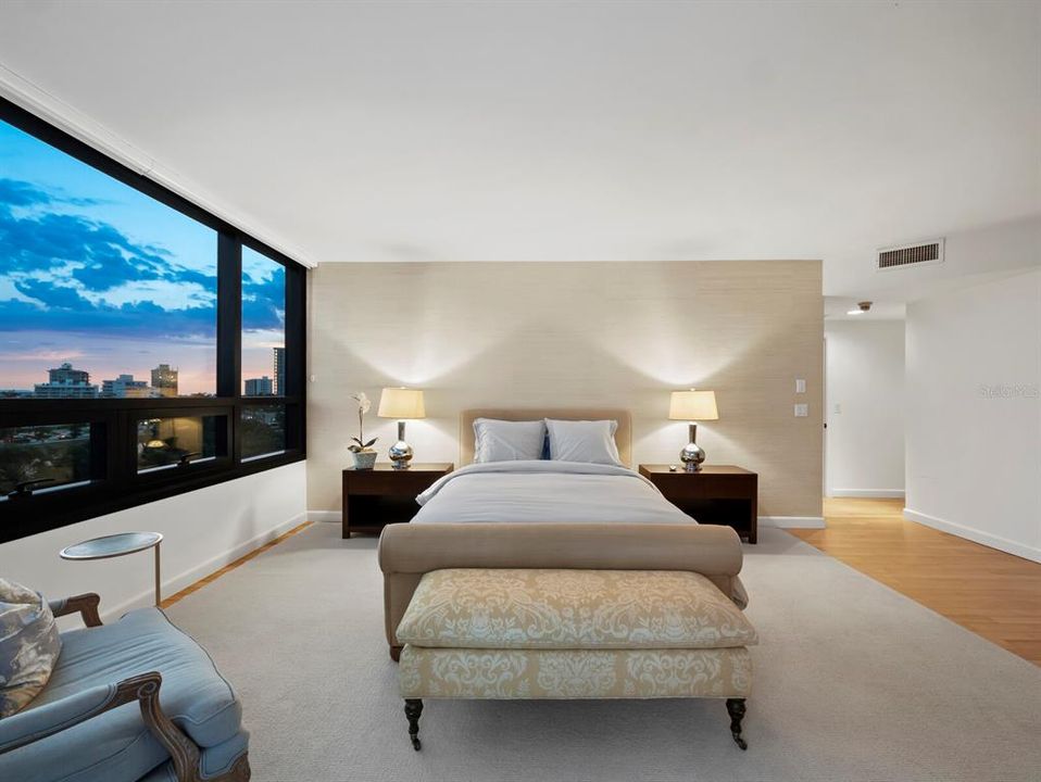 For Sale: $1,599,000 (2 beds, 2 baths, 2055 Square Feet)