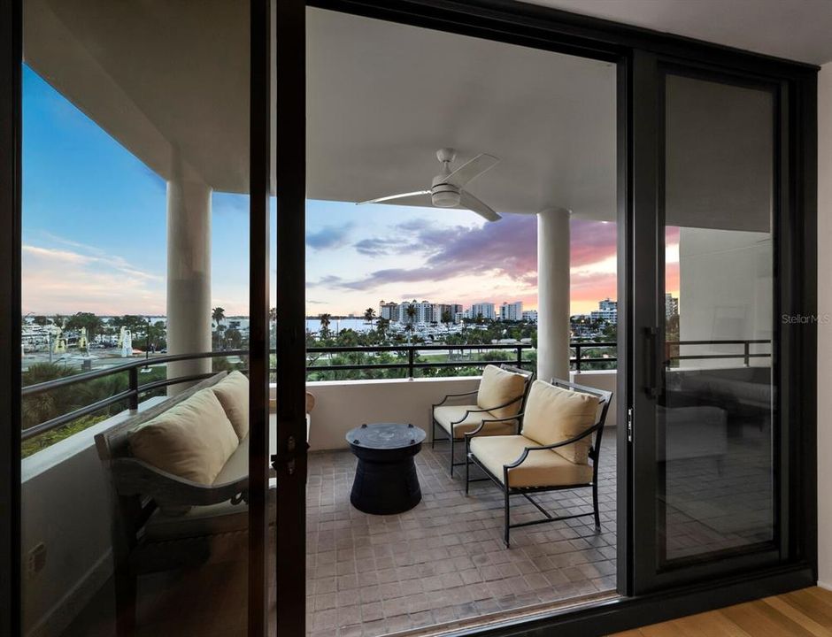 For Sale: $1,599,000 (2 beds, 2 baths, 2055 Square Feet)