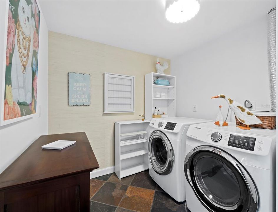 For Sale: $1,599,000 (2 beds, 2 baths, 2055 Square Feet)