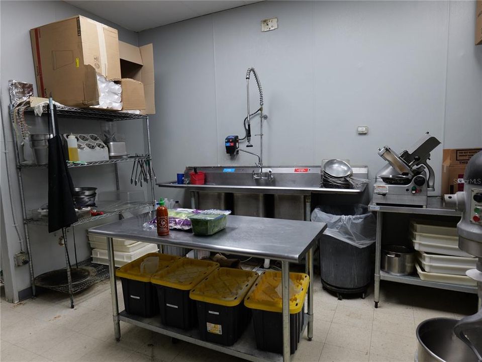 На продажу: $250,000 (0 спален, 0 ванн, 1260 Квадратных фут)