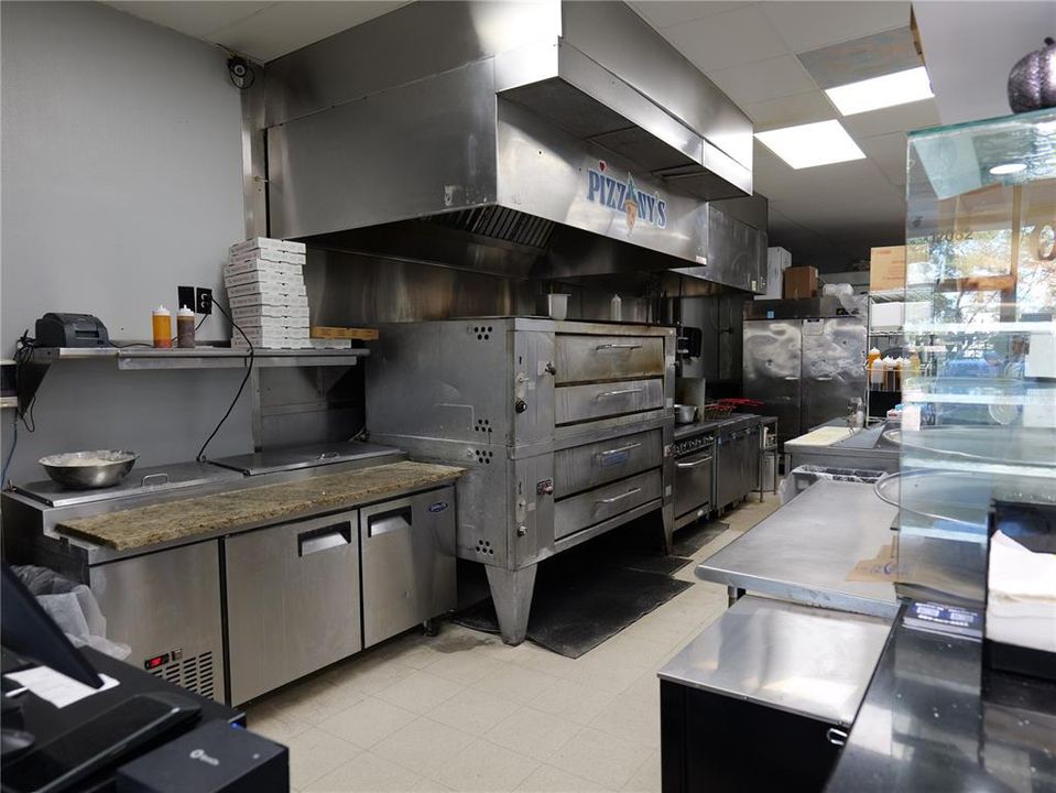 На продажу: $250,000 (0 спален, 0 ванн, 1260 Квадратных фут)