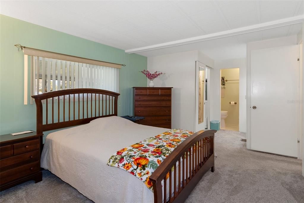 待售: $189,900 (2 贝兹, 2 浴室, 1200 平方英尺)