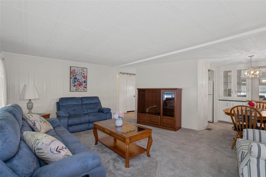 待售: $189,900 (2 贝兹, 2 浴室, 1200 平方英尺)