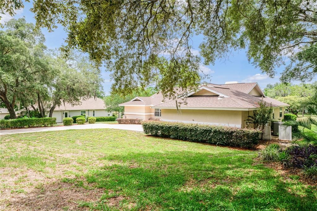 For Sale: $379,000 (3 beds, 2 baths, 1978 Square Feet)