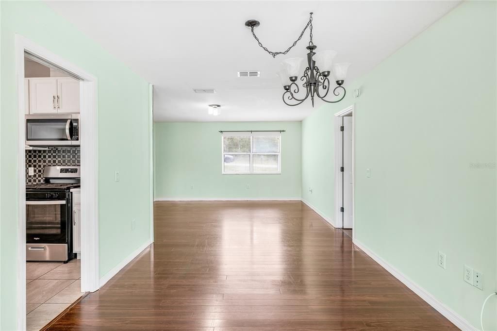 For Sale: $379,000 (3 beds, 2 baths, 1978 Square Feet)