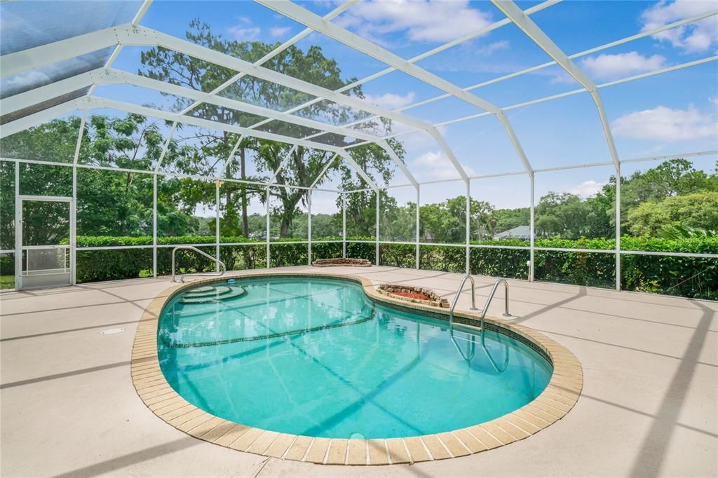 For Sale: $379,000 (3 beds, 2 baths, 1978 Square Feet)