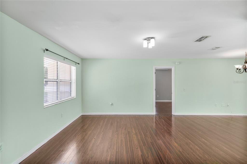 For Sale: $379,000 (3 beds, 2 baths, 1978 Square Feet)