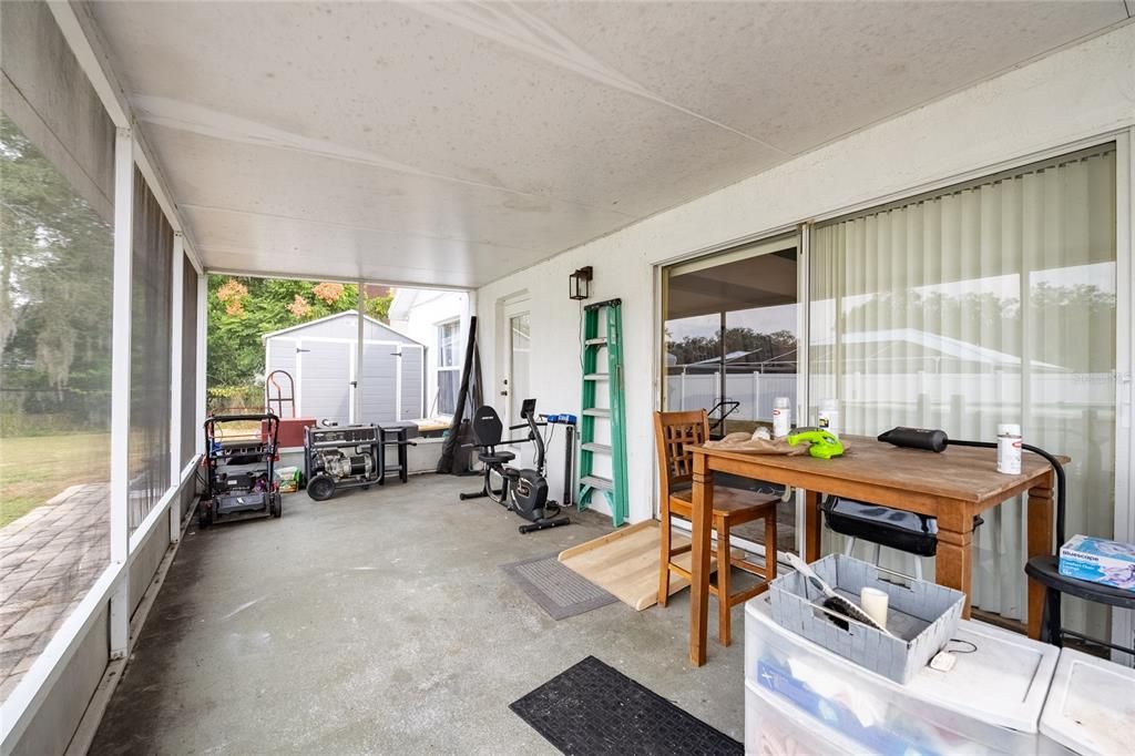 На продажу: $320,000 (3 спален, 2 ванн, 2434 Квадратных фут)