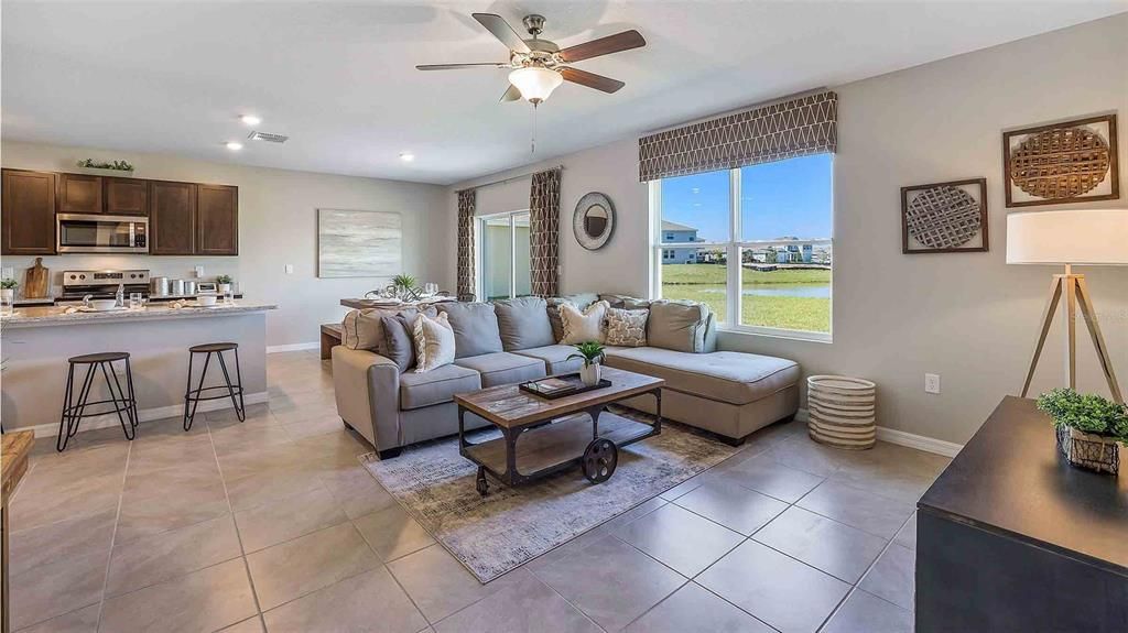 En Venta: $359,990 (5 camas, 3 baños, 2605 Pies cuadrados)