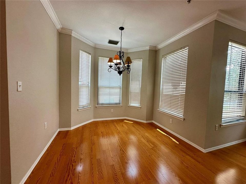 For Rent: $2,350 (2 beds, 2 baths, 1368 Square Feet)