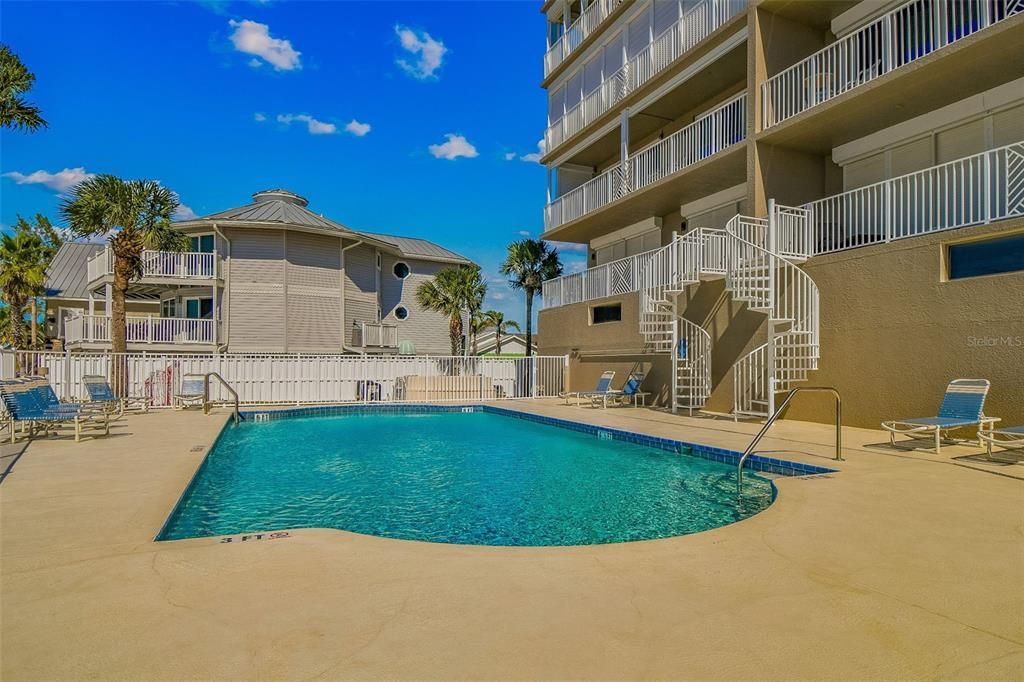 For Sale: $1,525,000 (3 beds, 2 baths, 1746 Square Feet)