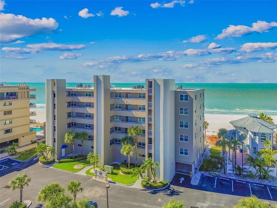 For Sale: $1,525,000 (3 beds, 2 baths, 1746 Square Feet)