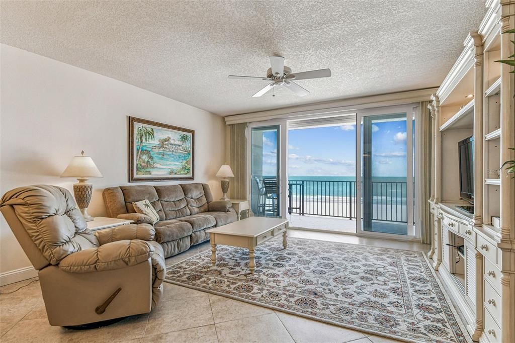 For Sale: $1,525,000 (3 beds, 2 baths, 1746 Square Feet)