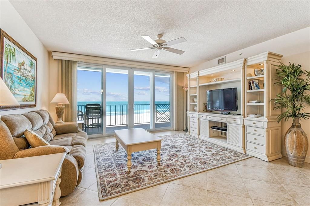 For Sale: $1,525,000 (3 beds, 2 baths, 1746 Square Feet)