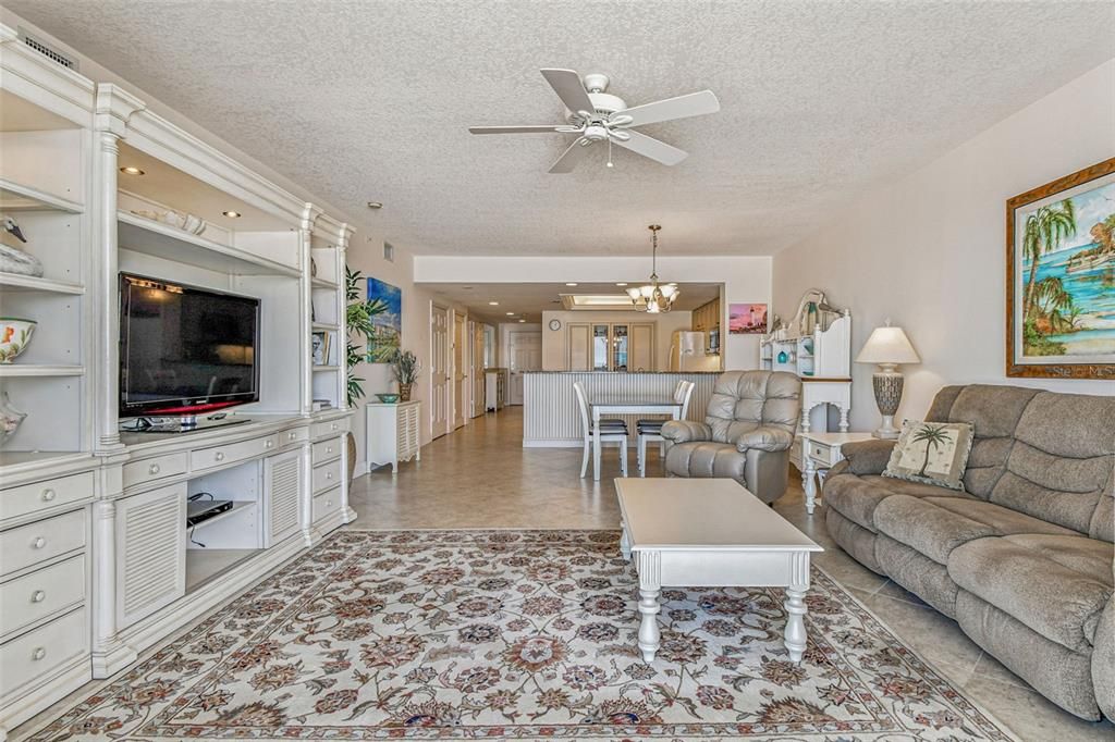 For Sale: $1,525,000 (3 beds, 2 baths, 1746 Square Feet)