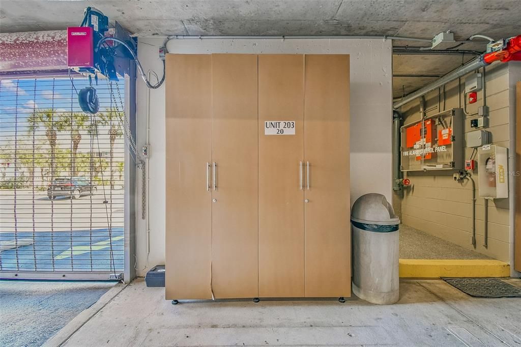 For Sale: $1,525,000 (3 beds, 2 baths, 1746 Square Feet)