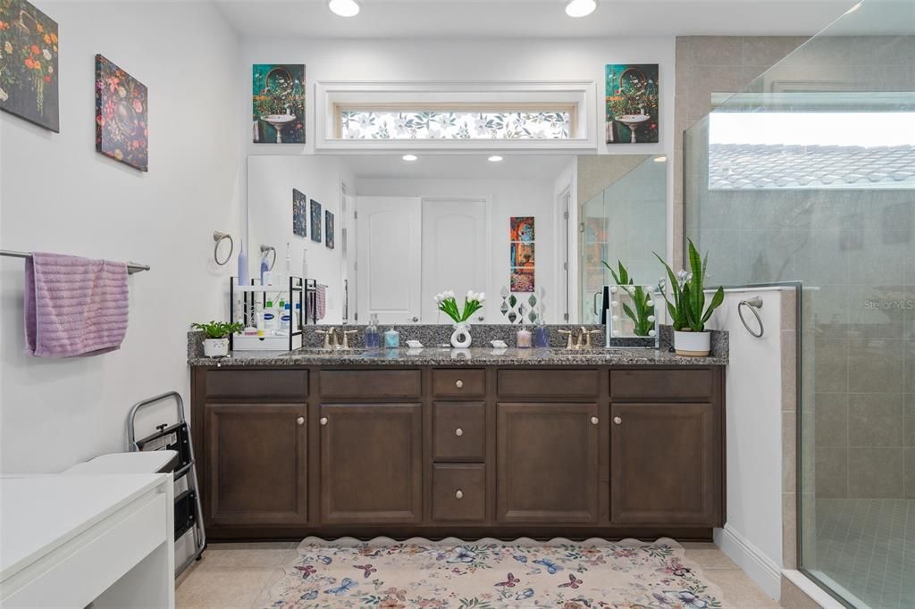 待售: $1,349,000 (5 贝兹, 5 浴室, 4238 平方英尺)