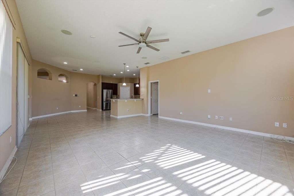 На продажу: $699,000 (4 спален, 3 ванн, 2930 Квадратных фут)