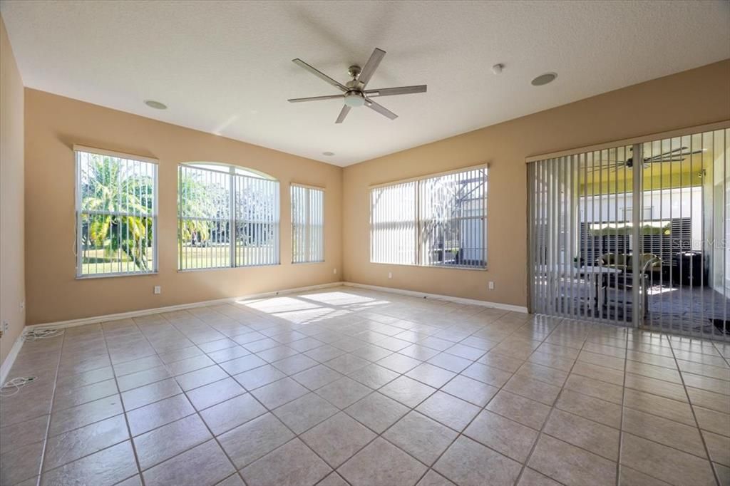 На продажу: $699,000 (4 спален, 3 ванн, 2930 Квадратных фут)