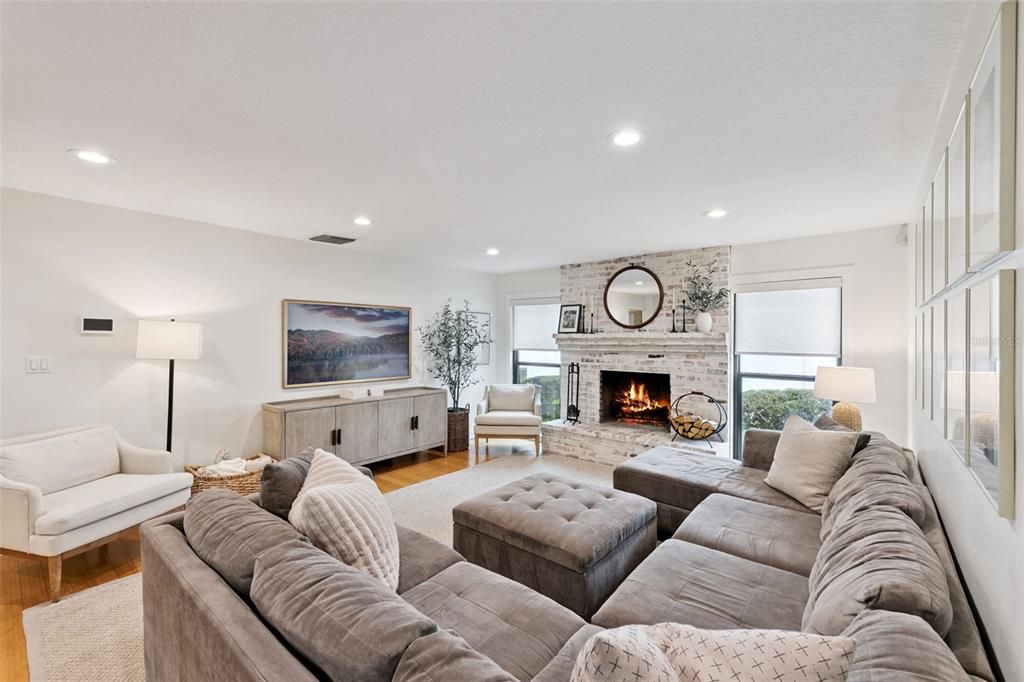 For Sale: $689,000 (4 beds, 2 baths, 2824 Square Feet)