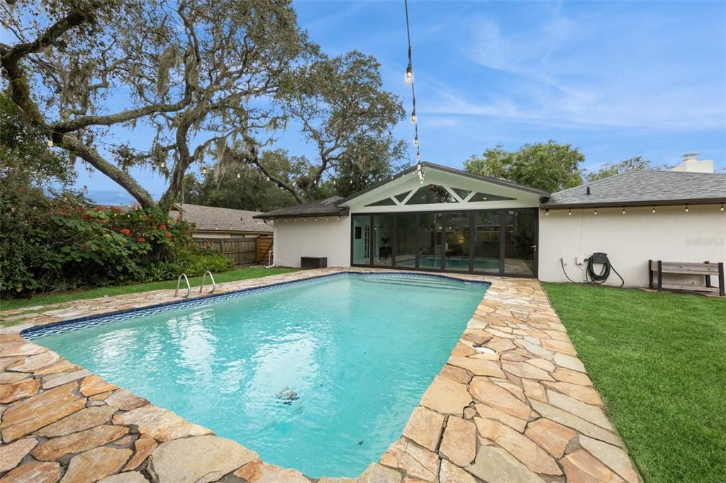 For Sale: $689,000 (4 beds, 2 baths, 2824 Square Feet)