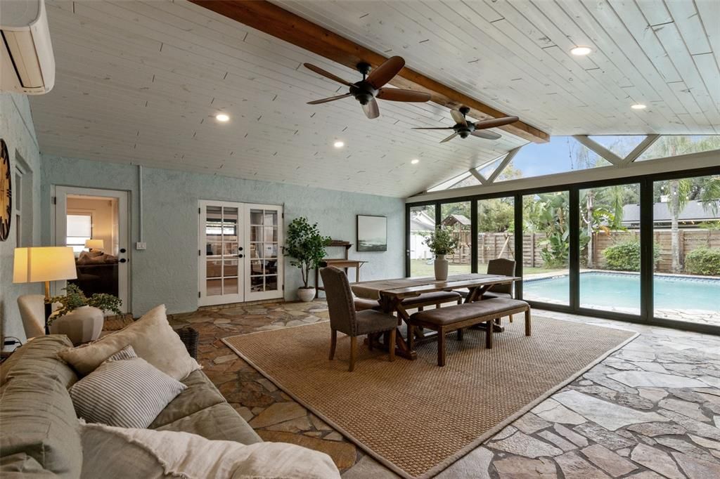 For Sale: $689,000 (4 beds, 2 baths, 2824 Square Feet)