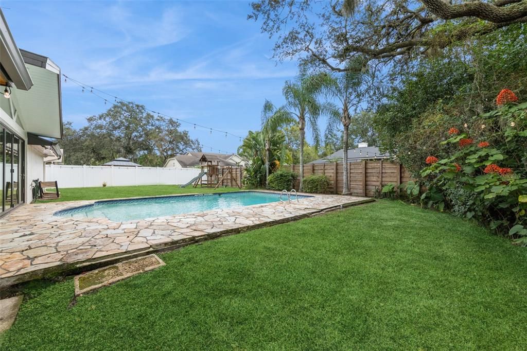 For Sale: $689,000 (4 beds, 2 baths, 2824 Square Feet)