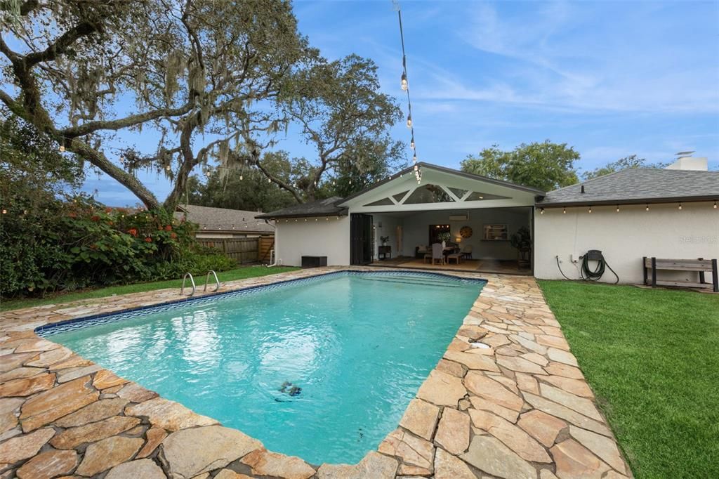 For Sale: $689,000 (4 beds, 2 baths, 2824 Square Feet)