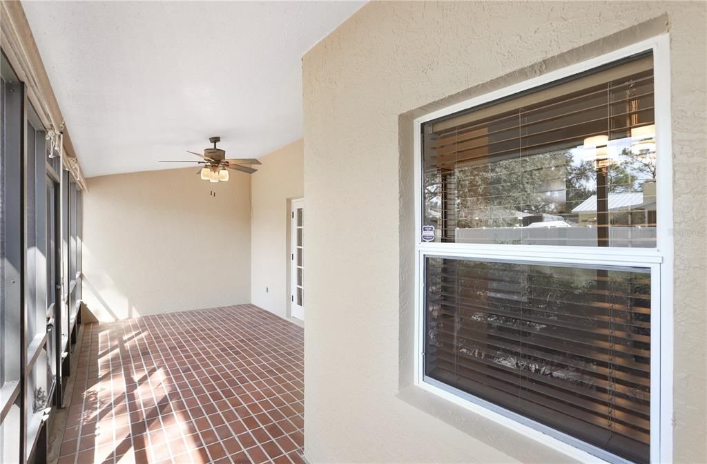 For Sale: $399,999 (3 beds, 2 baths, 1518 Square Feet)