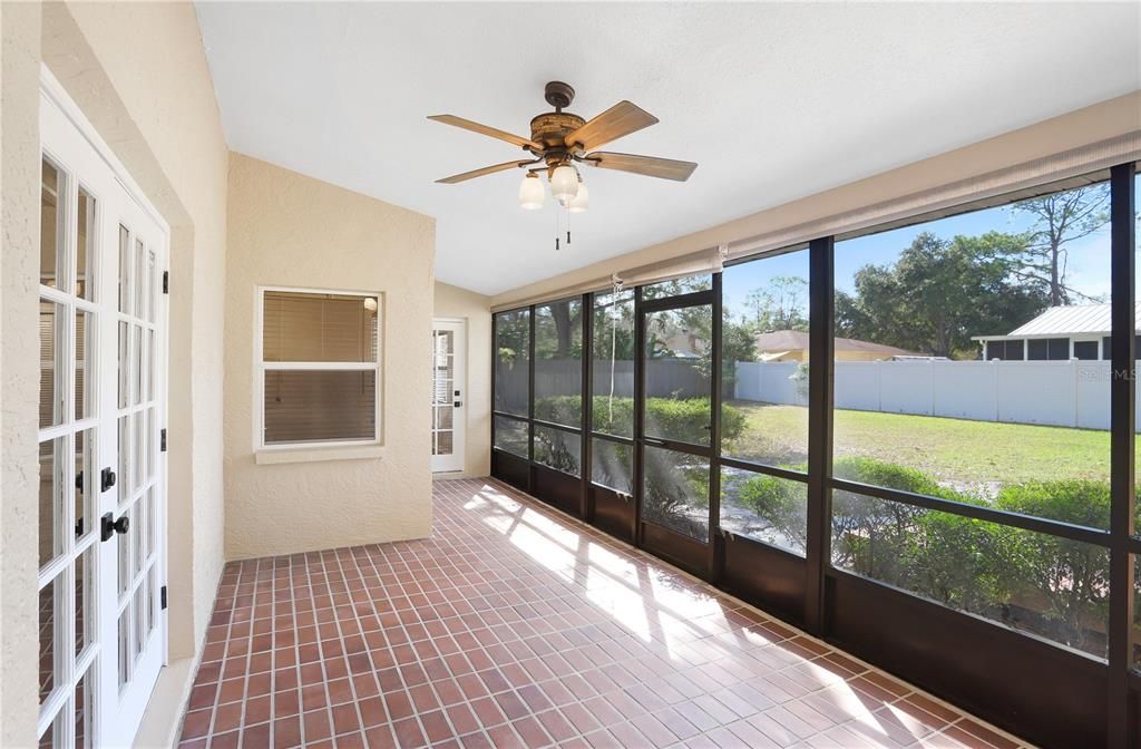 For Sale: $399,999 (3 beds, 2 baths, 1518 Square Feet)