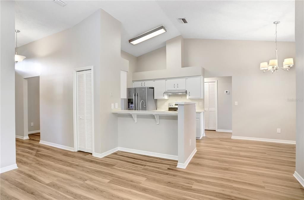 For Sale: $399,999 (3 beds, 2 baths, 1518 Square Feet)