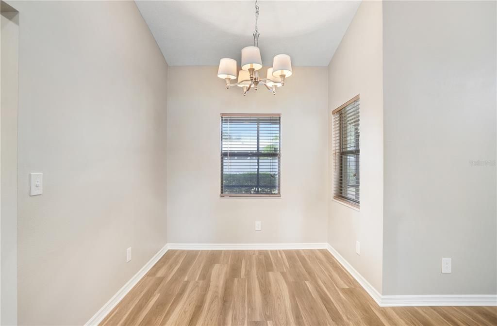 For Sale: $399,999 (3 beds, 2 baths, 1518 Square Feet)