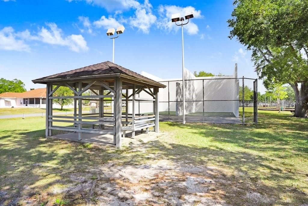 For Sale: $399,999 (3 beds, 2 baths, 1518 Square Feet)