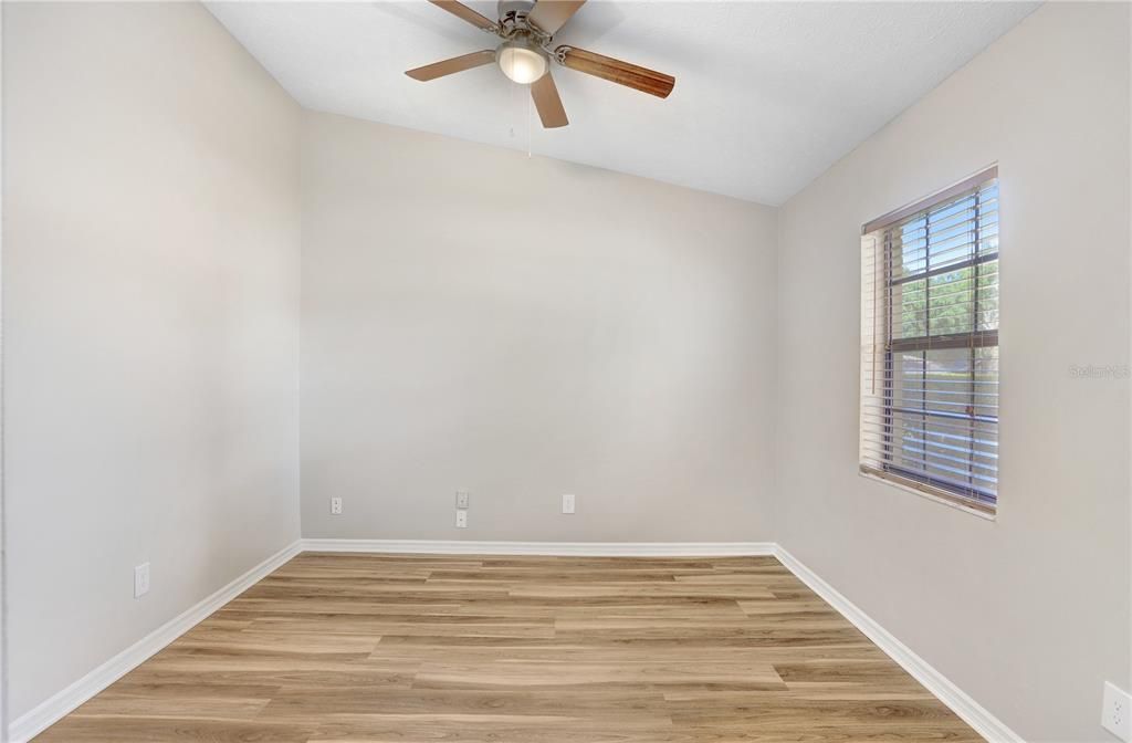 For Sale: $399,999 (3 beds, 2 baths, 1518 Square Feet)